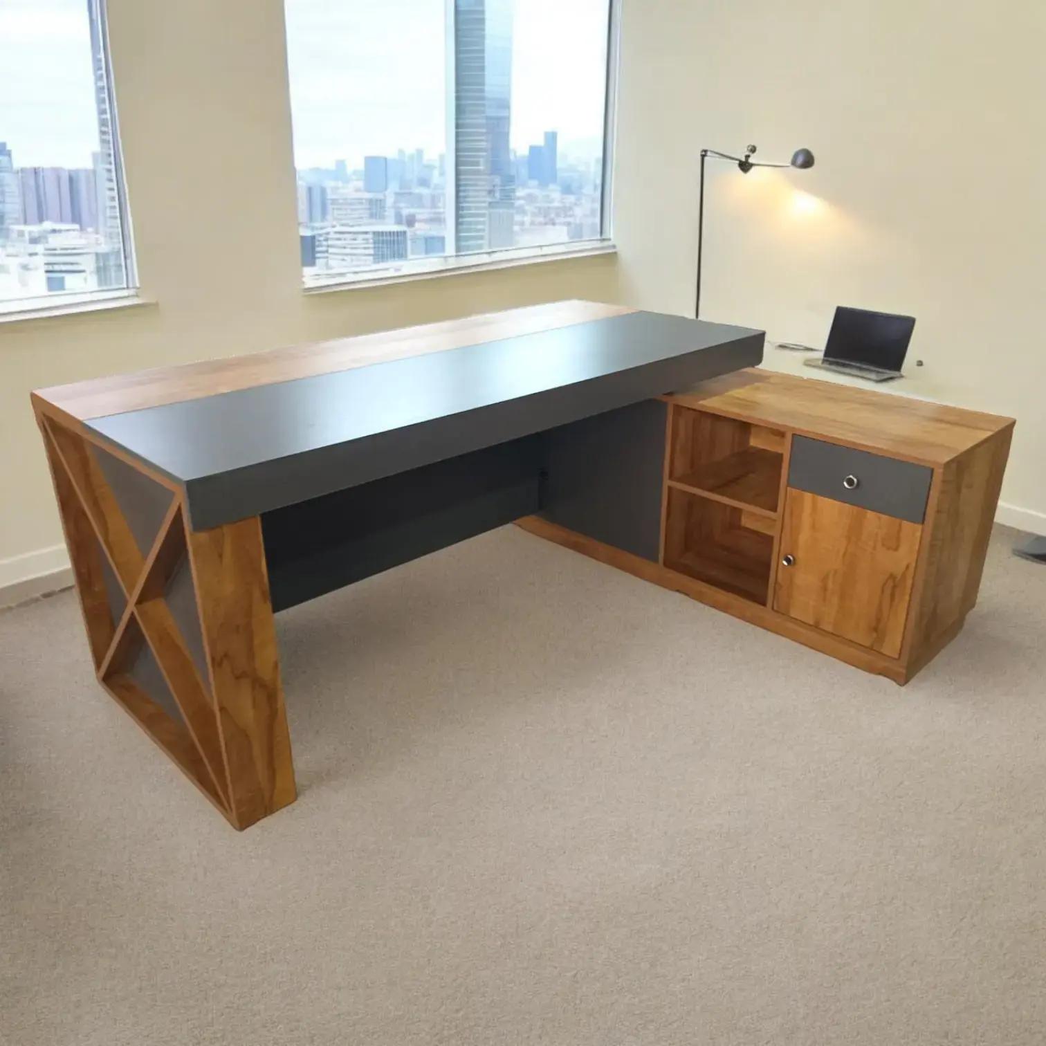 The Horizon Executive Desk
