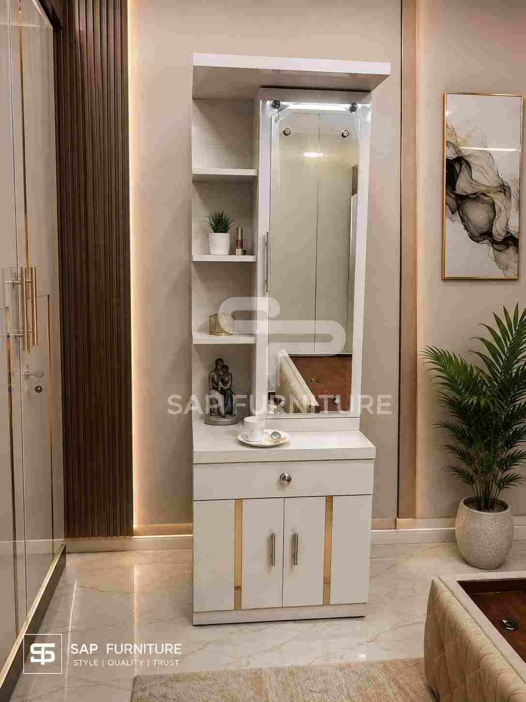 Ivory & Gold Accent Spotlight Dressing Unit