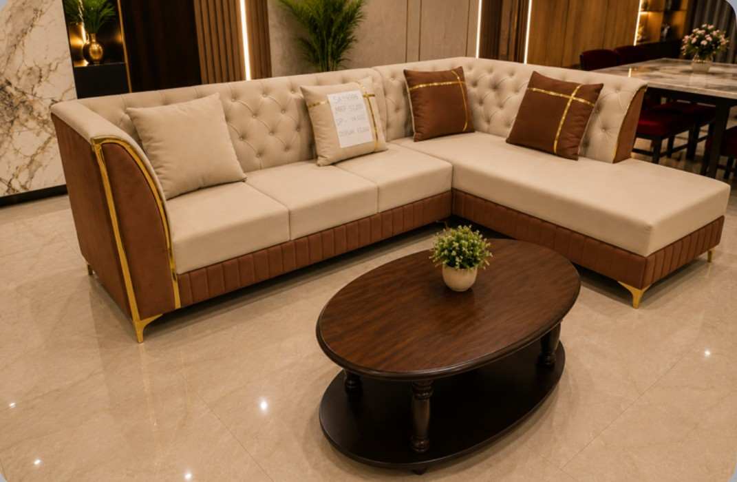 Modern Chesterfield-Inspired L-Shape Sectional Sofa with Lounger / Chaise.